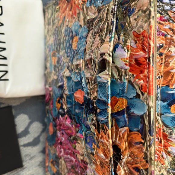 NWT 2-PIECE Brahmin Vibrant Floral Shoulder Bag Hillary Lasso W wallet - Picture 7 of 8